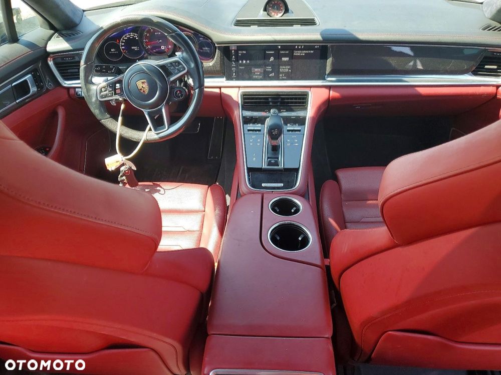 Porsche Panamera - 9