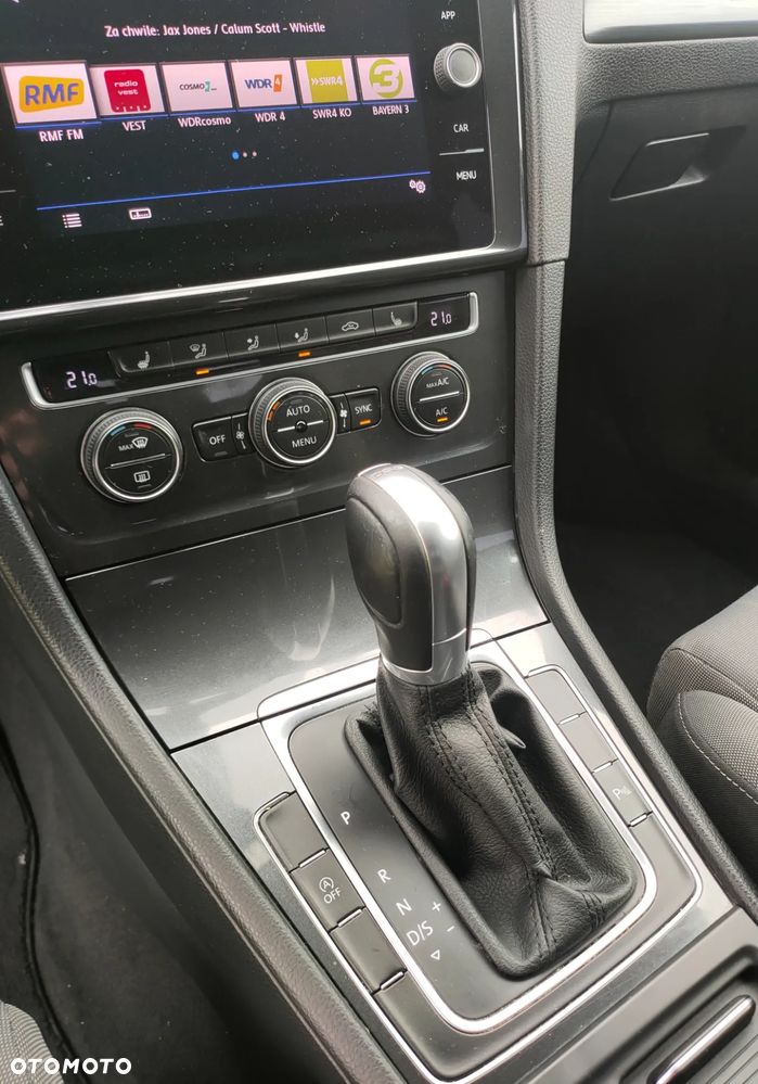 Volkswagen Golf 2.0 TDI (BlueMotion Technology) DSG Comfortline - 23