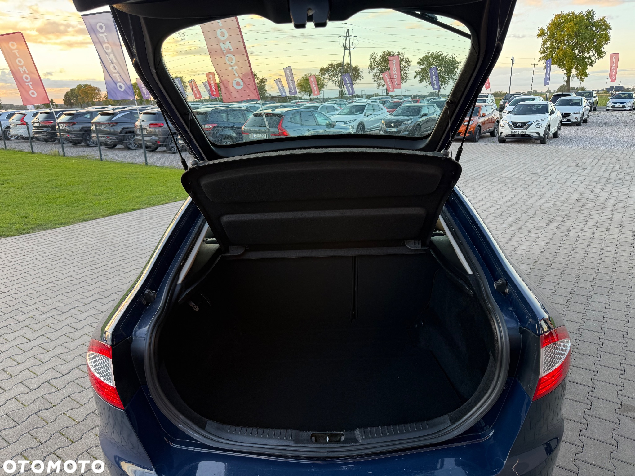 Ford Mondeo 1.6 Ambiente - 25
