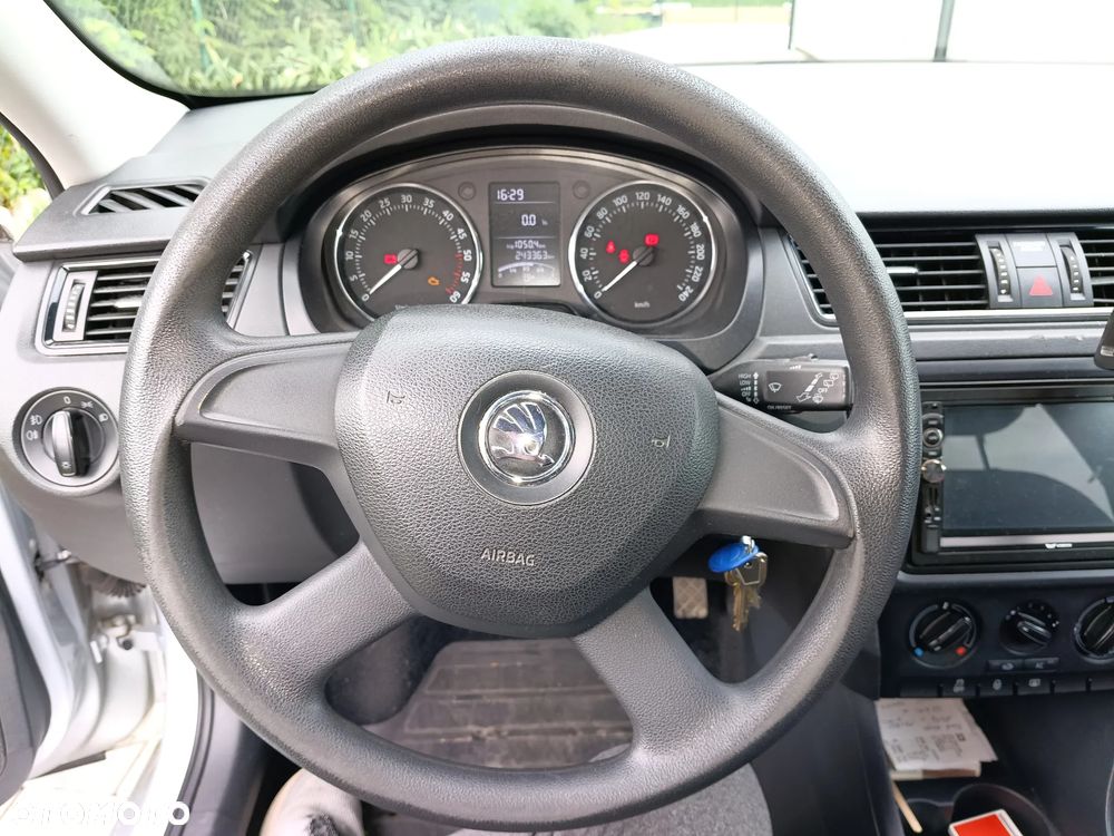 Skoda RAPID - 9