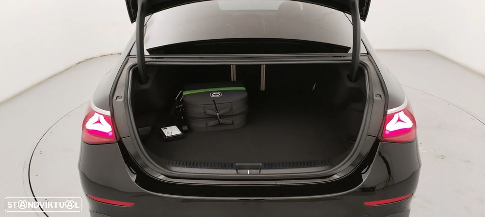 Mercedes-Benz E 300 Standard - 31