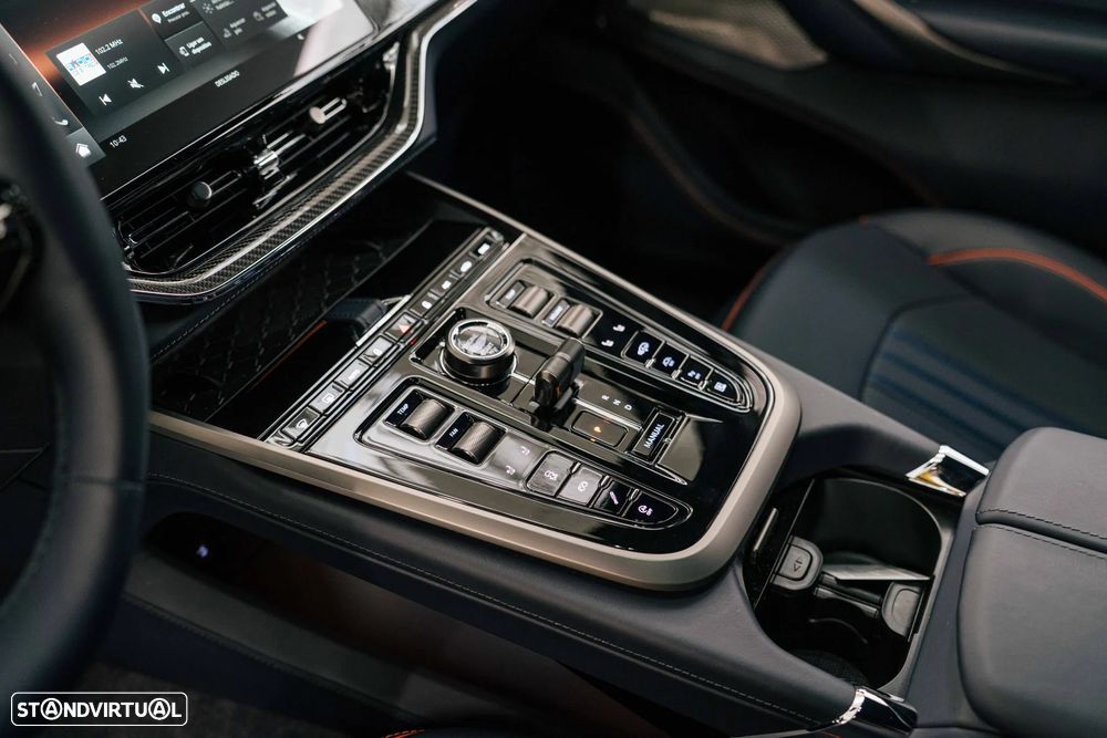 Aston Martin DBX 707 - 9