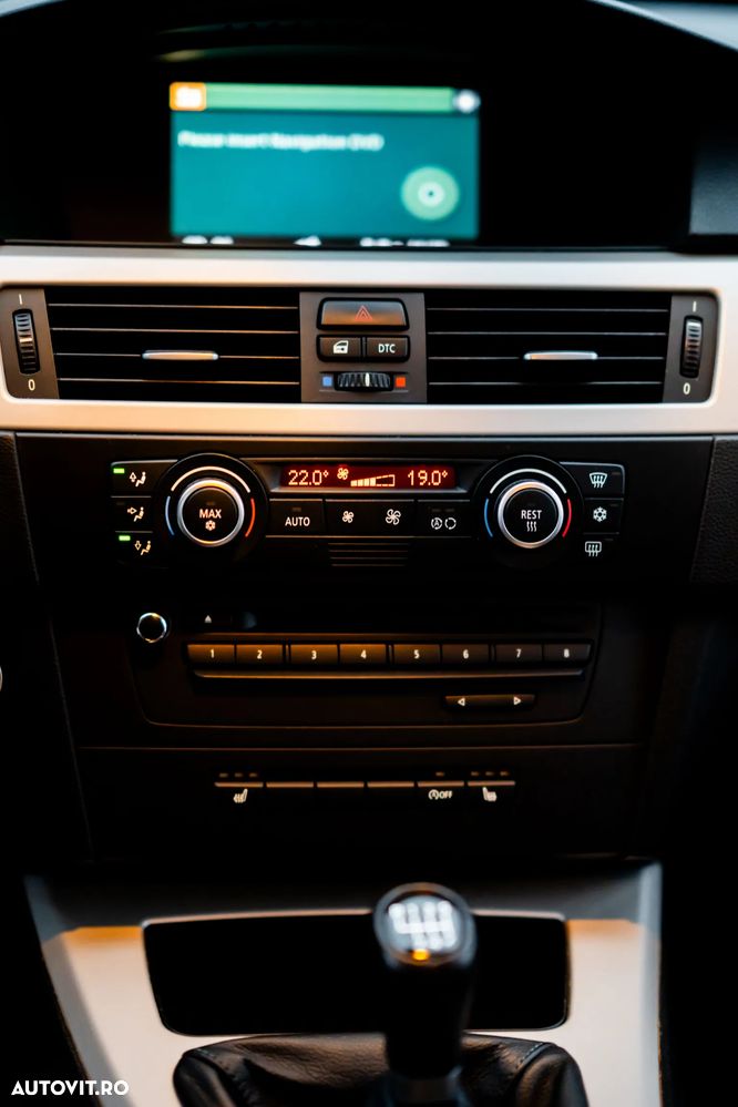BMW Seria 3 320d - 15