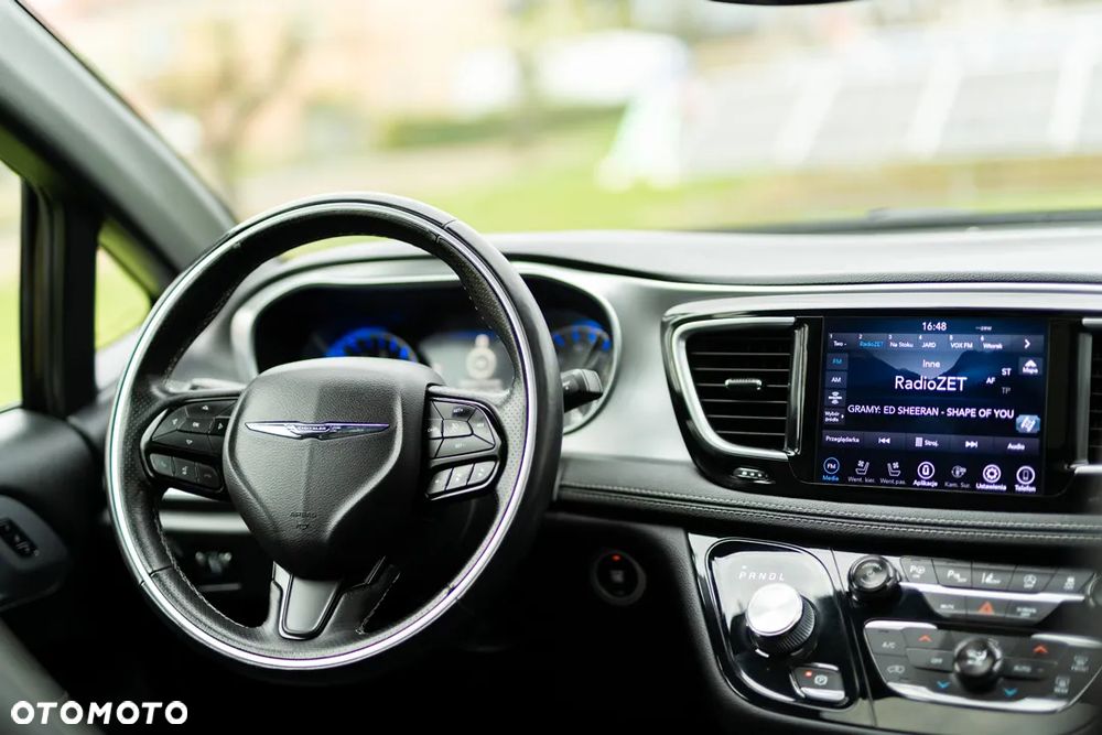 Chrysler Pacifica - 19