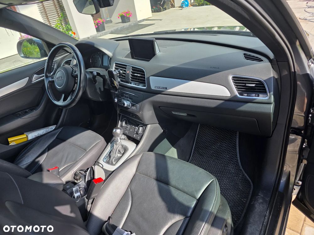 Audi Q3 2.0 TFSI Quattro S tronic design - 9