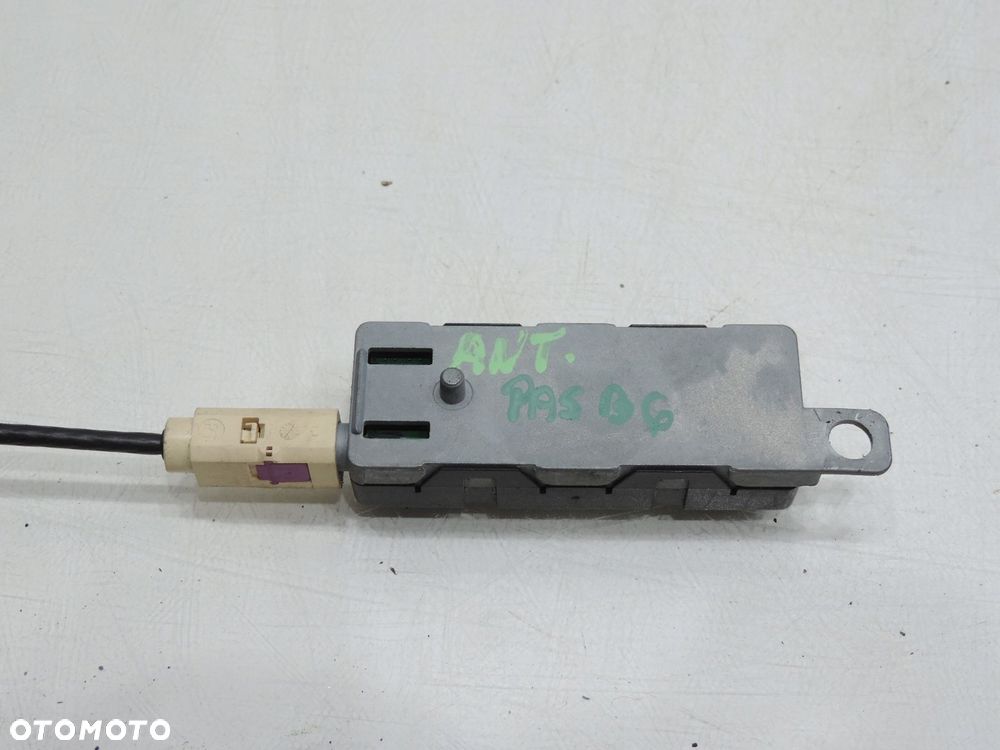 WZMACNIACZ ANTENY VW PASSAT B6 3C9035552 - 5