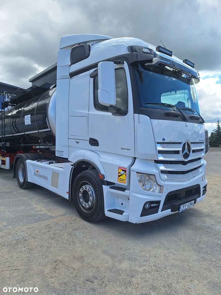 Mercedes-Benz ACTROS - 3