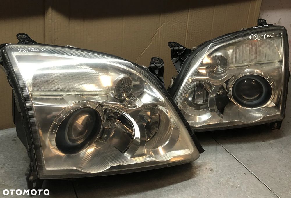 OPEL VECTRA C LAMPA PRZEDNIA PRAWA XENON SKRĘTNY EUROPA 159872-00
