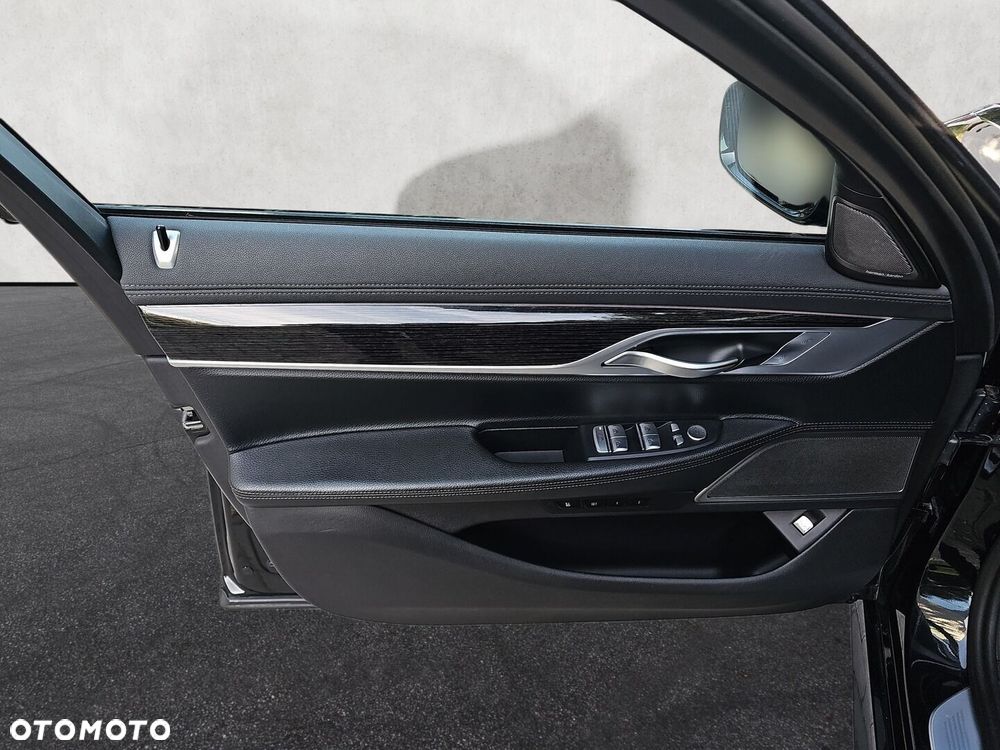 BMW Seria 7 - 15