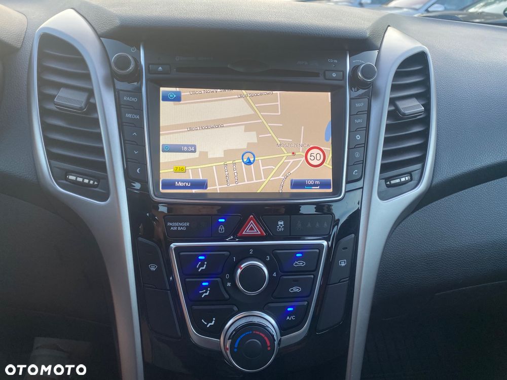 Hyundai i30 blue 1.4 Style - 37