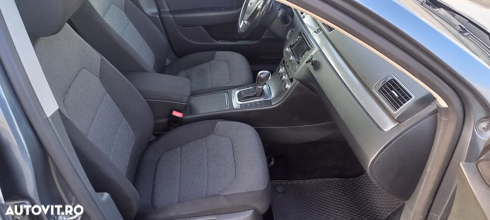 Volkswagen Passat 2.0 TDI 4Motion DSG BlueMotion Tech Highline - 16