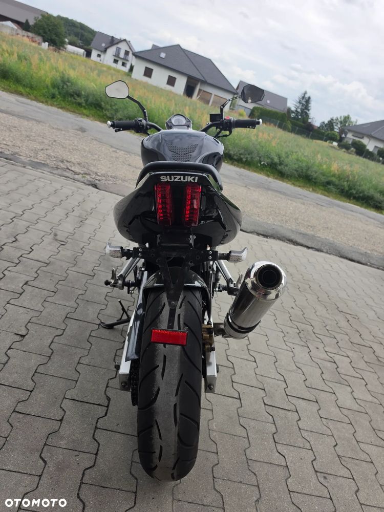 Suzuki SV - 16