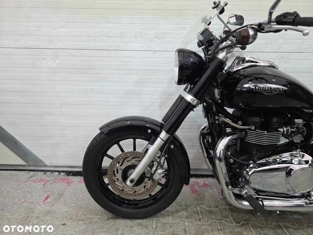 Triumph America - 10