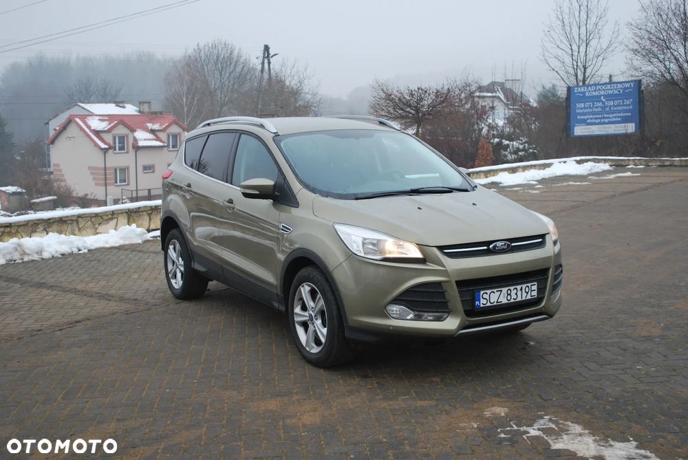 Ford Kuga 2.0 TDCi 2x4 Titanium - 38