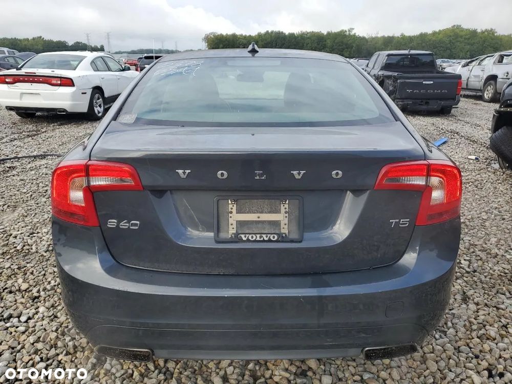 Volvo S60 - 4