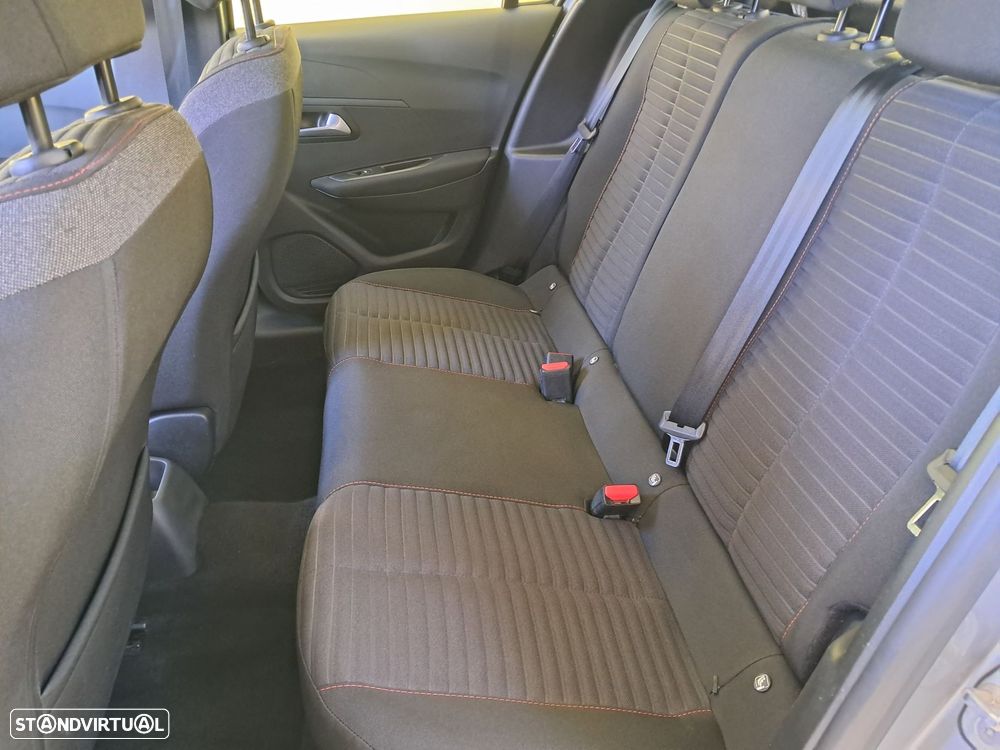 Peugeot 208 1.2 PureTech Allure EAT8 - 11