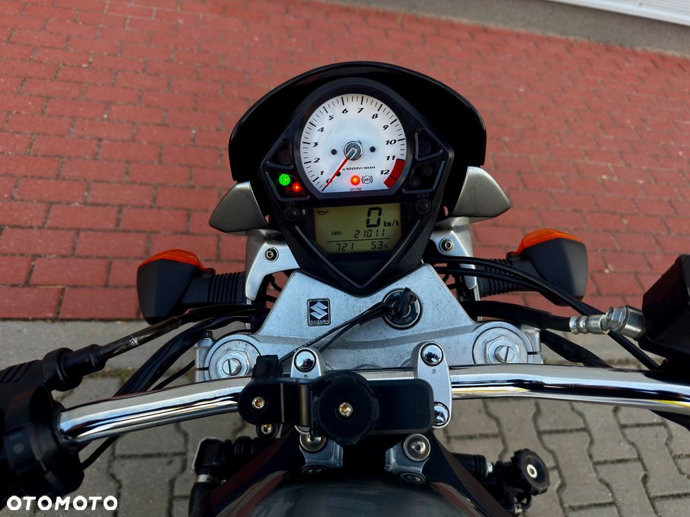 Suzuki SV - 16