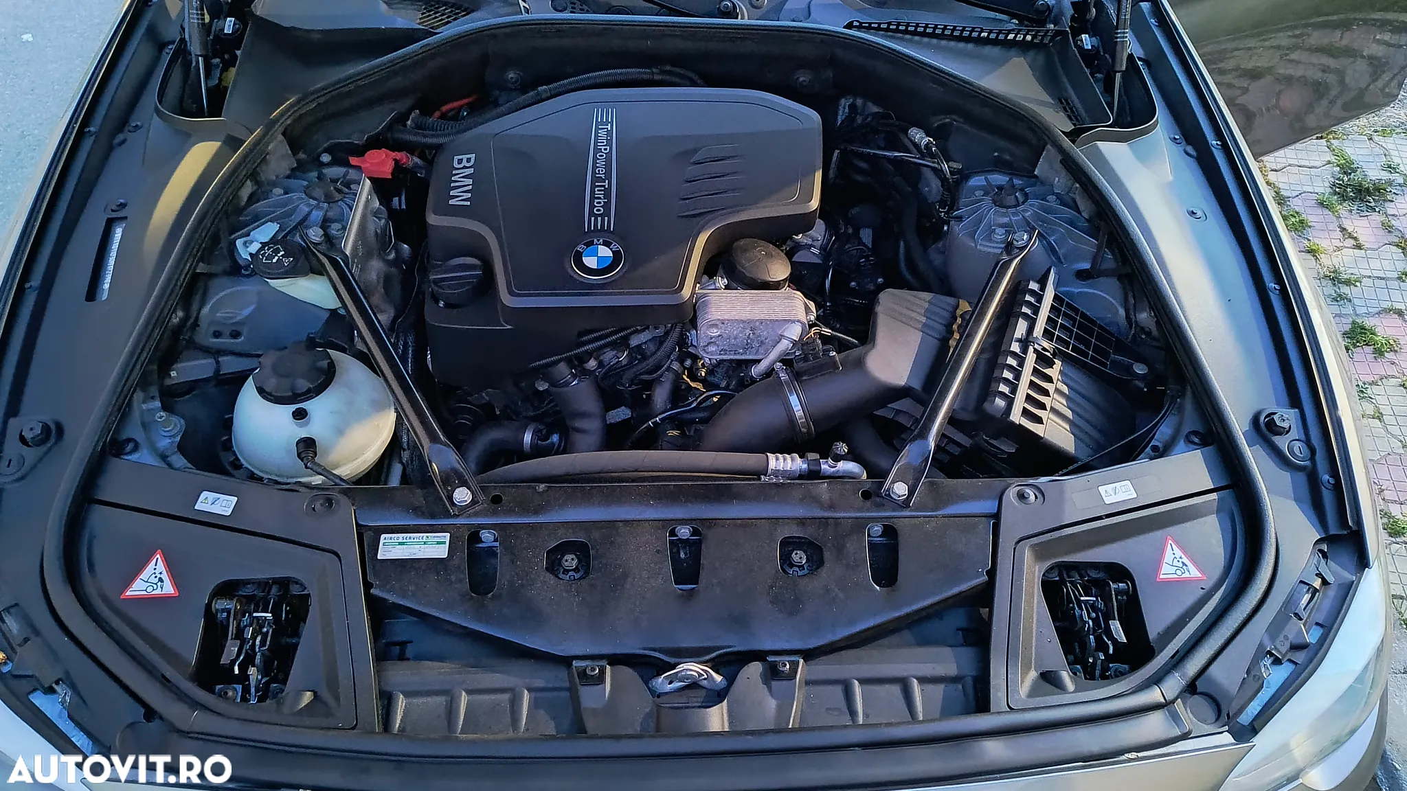 BMW Seria 5 520i Sport-Aut. - 16