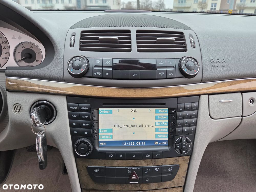 Mercedes-Benz Klasa E 320 CDI 4Matic Automatik Avantgarde DPF BusinessEDITION - 32