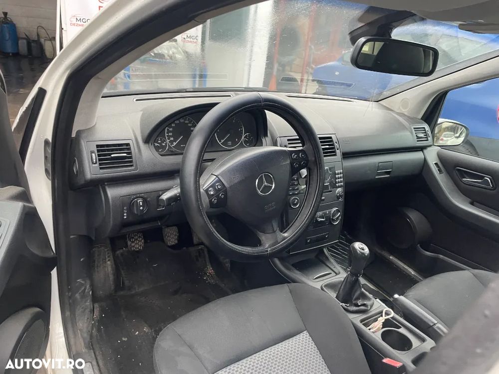 Dezmembram  Mercedes A-CLASS W169  180 CDi - 3