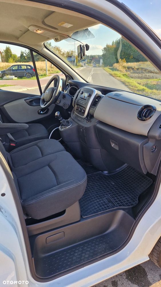 Nissan NV300 - 8