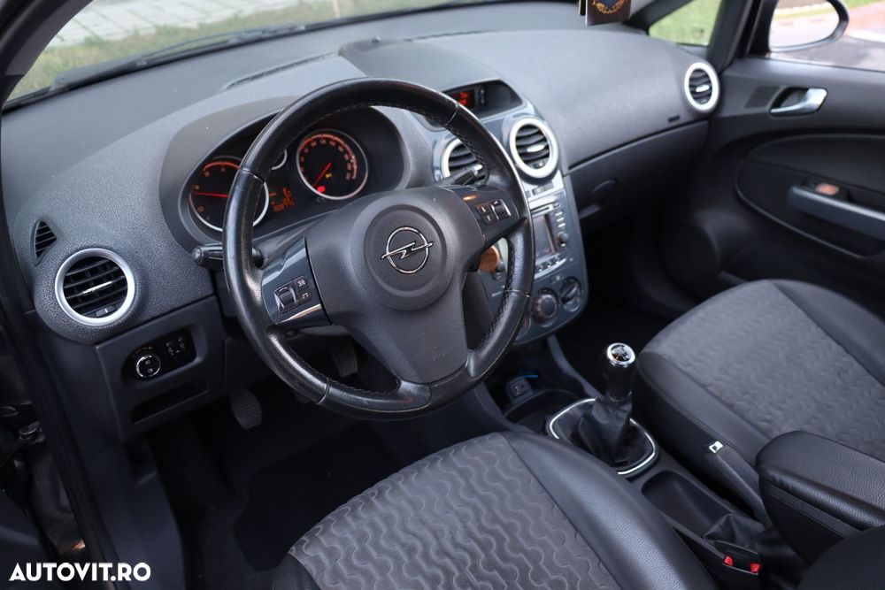 Opel Corsa 1.3 CDTI DPF Cosmo - 10