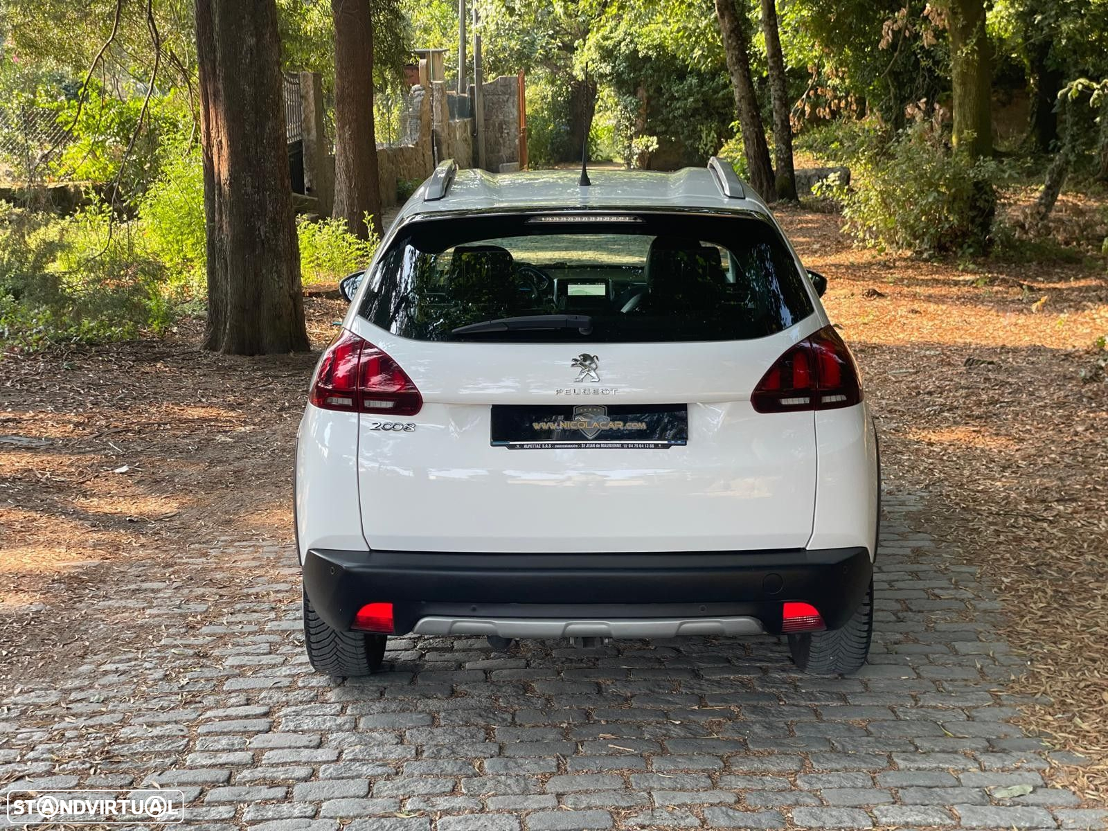 Peugeot 2008 1.2 PureTech Allure - 5