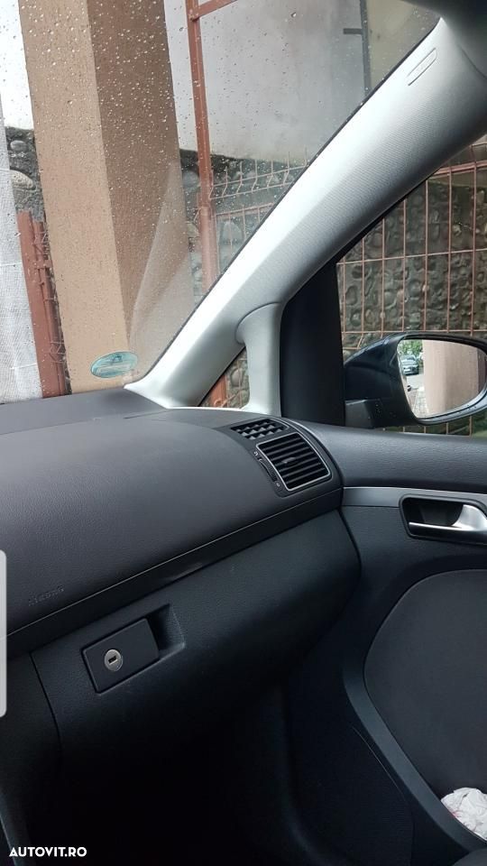 Volkswagen Touran 1.6 TDI DPF BlueMotion Technology Comfortline - 7