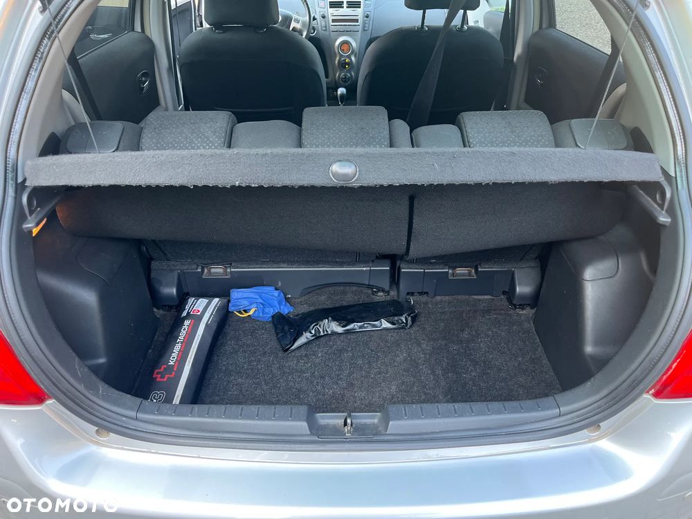 Toyota Yaris - 13