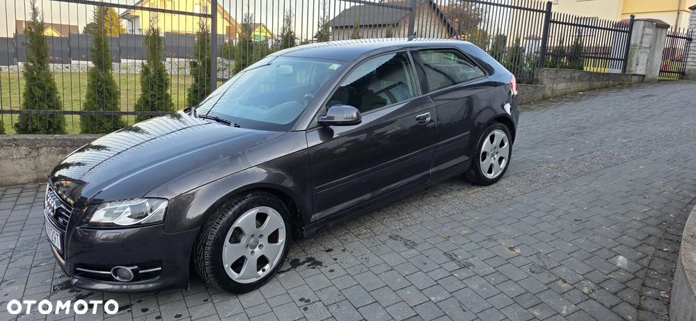 Audi A3 Sportback 2.0 TDI DPF Ambiente - 2