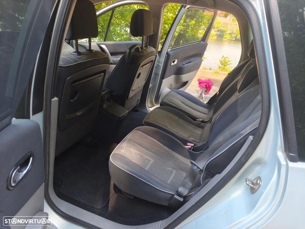 Renault Scénic 1.5 dCi Confort Dynamique - 10