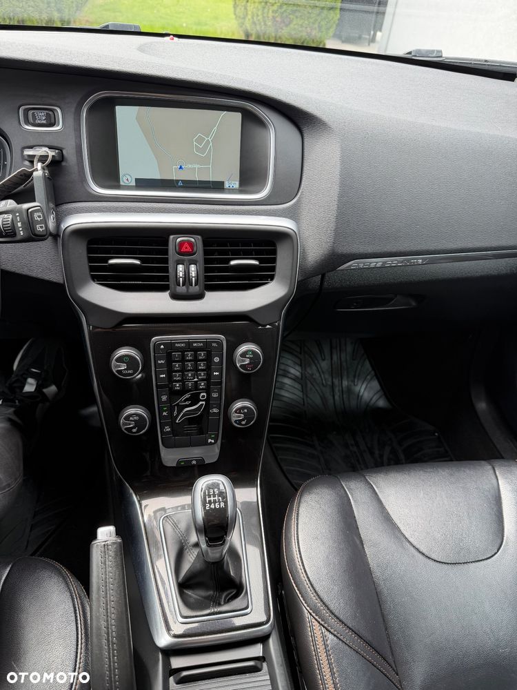 Volvo V40 Cross Country D2 Momentum - 18