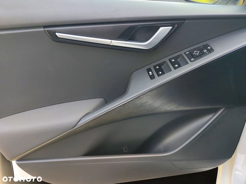 Kia Niro 1.6 GDI Hybrid Business Line - 11