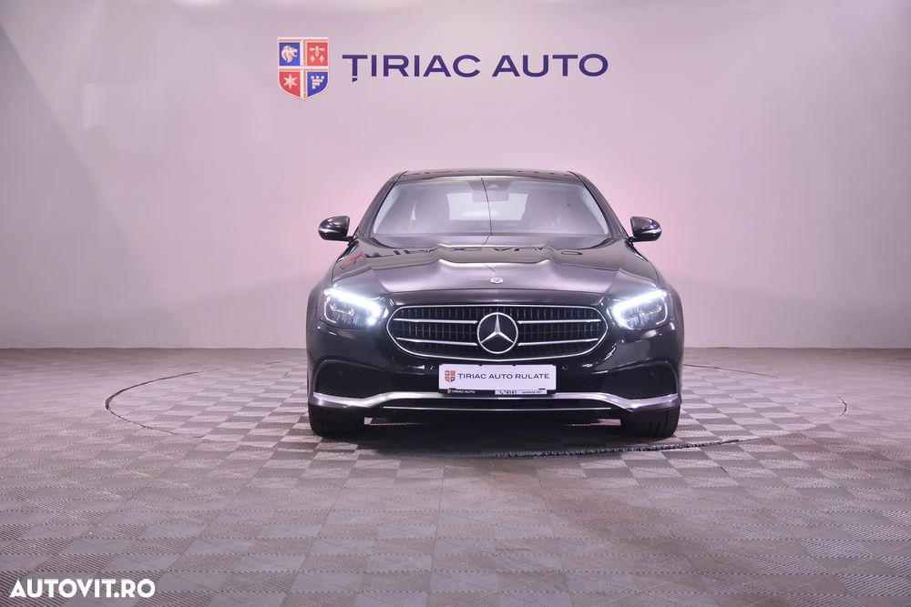 Mercedes-Benz E 300 de Aut. - 8