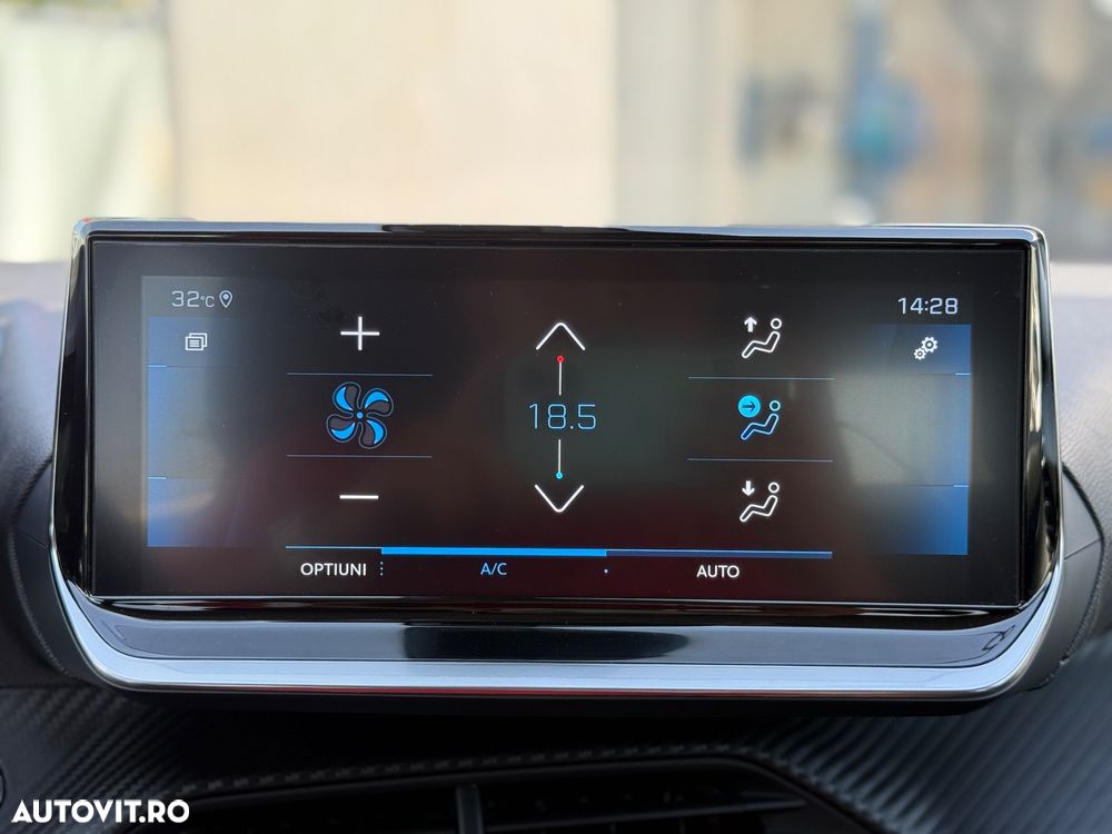 Peugeot 2008 1.2 L PureTech STT EAT8 Allure - 14