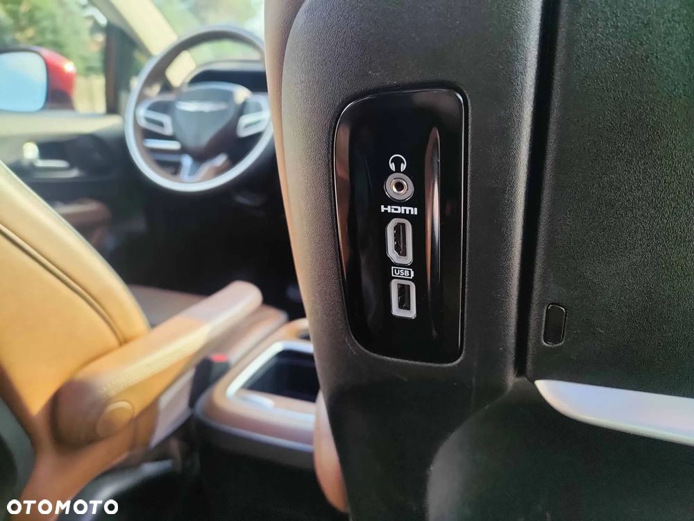 Chrysler Pacifica - 21