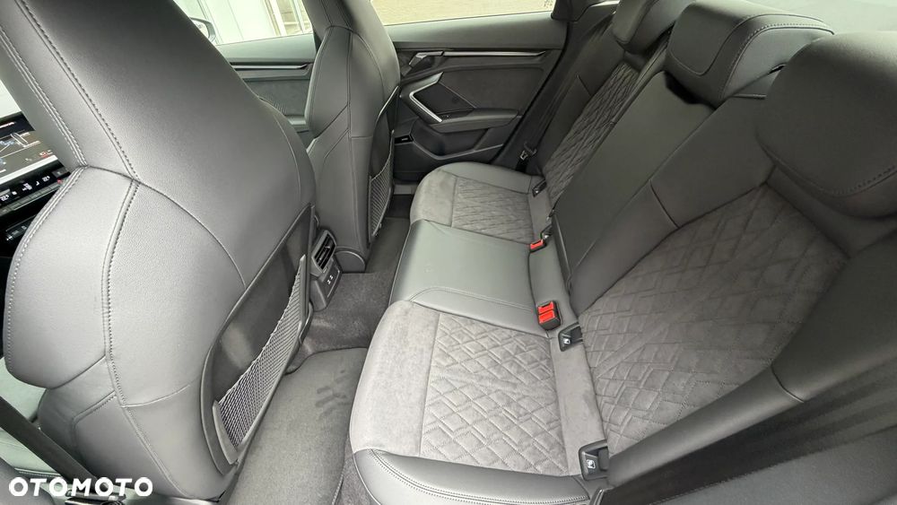 Audi RS3 Limousine - 19