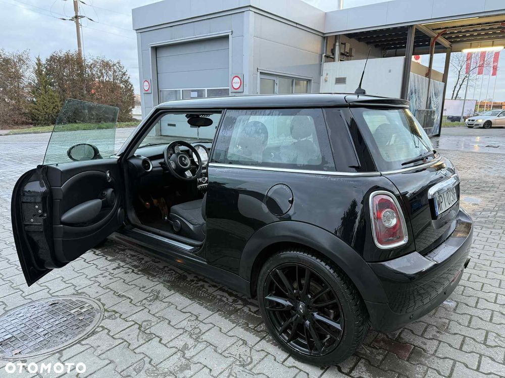 MINI Cooper Standard - 6