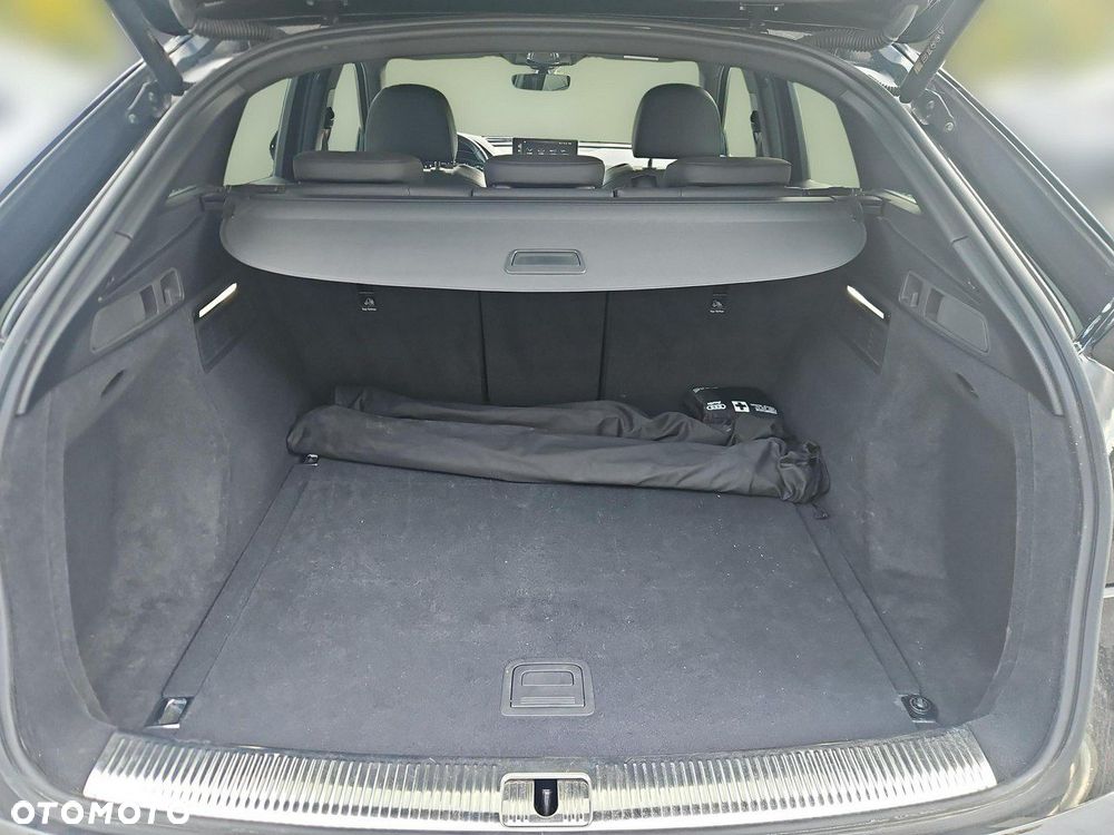 Audi Q5 Sportback - 31