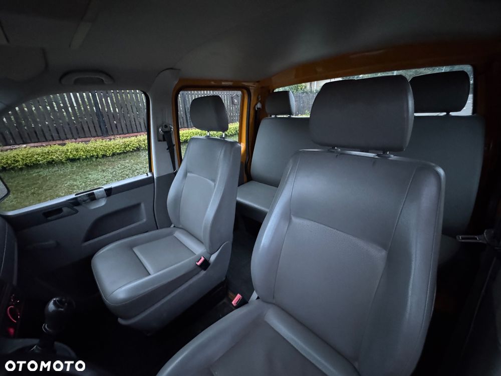 Volkswagen Transporter - 26