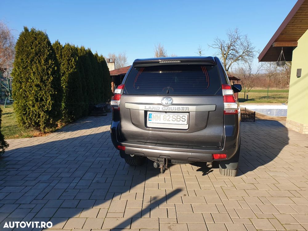 Toyota Land Cruiser 2.8 D-4D Automatik Executive - 6