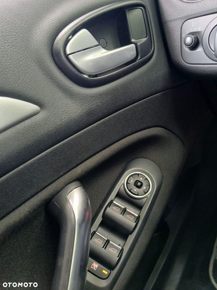Ford Mondeo - 22