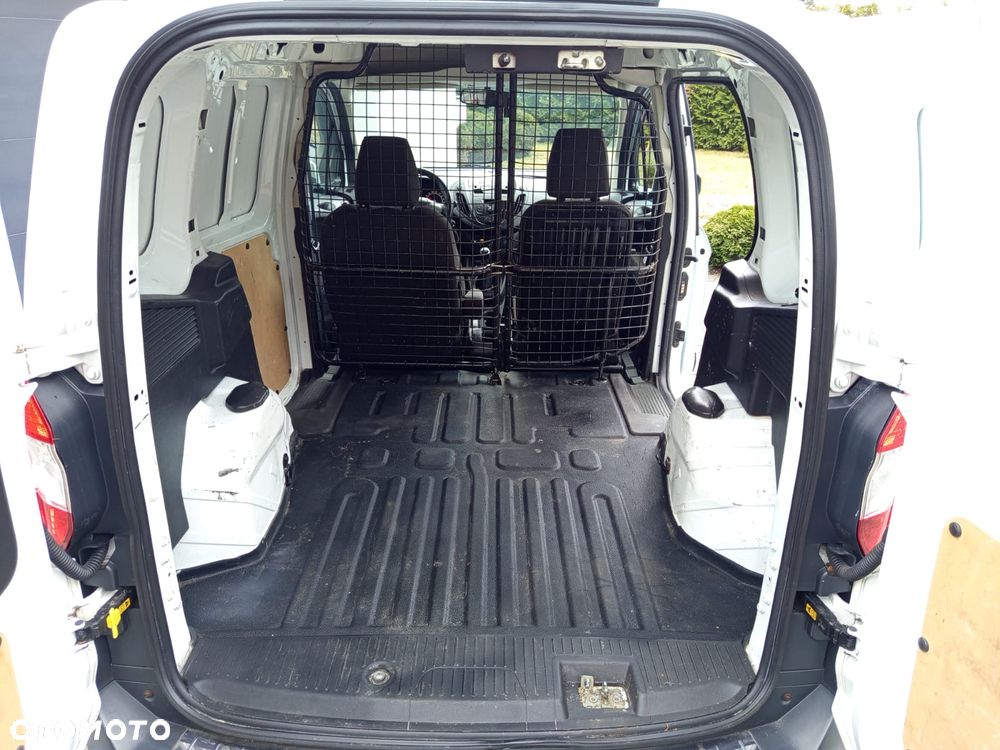 Ford TRANZIT COURIER - 17