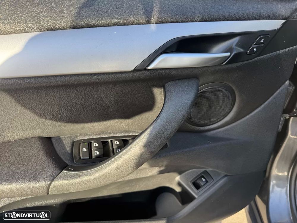 BMW X1 18 d sDrive Line Sport - 23