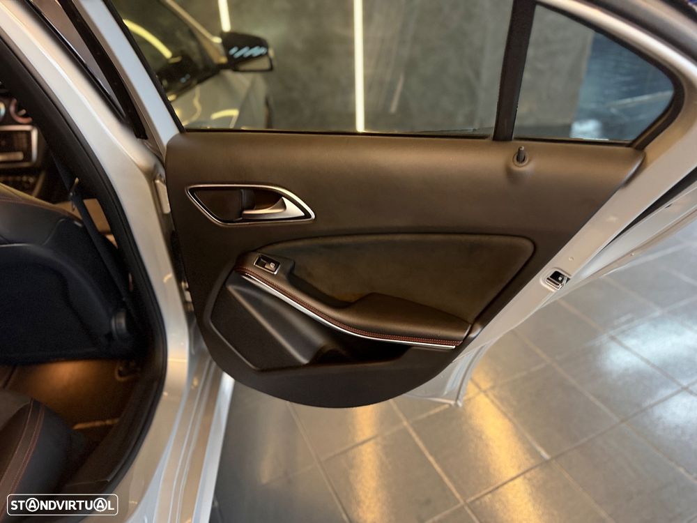 Mercedes-Benz A 180 CDI BE Edition AMG Line - 27