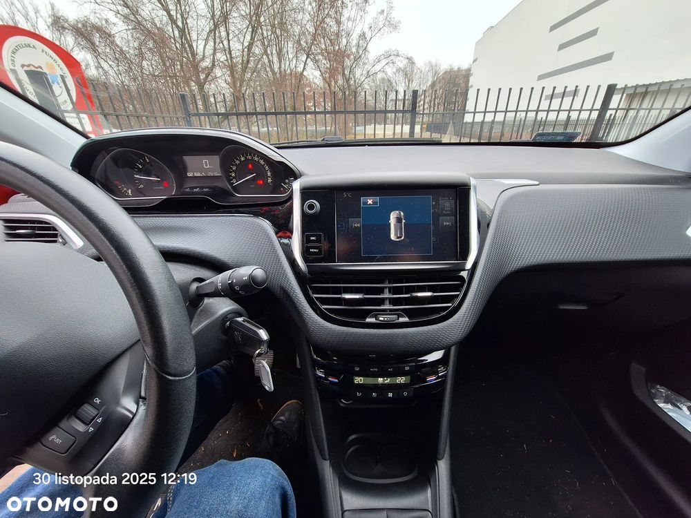 Peugeot 208 1.2 PureTech Style - 10