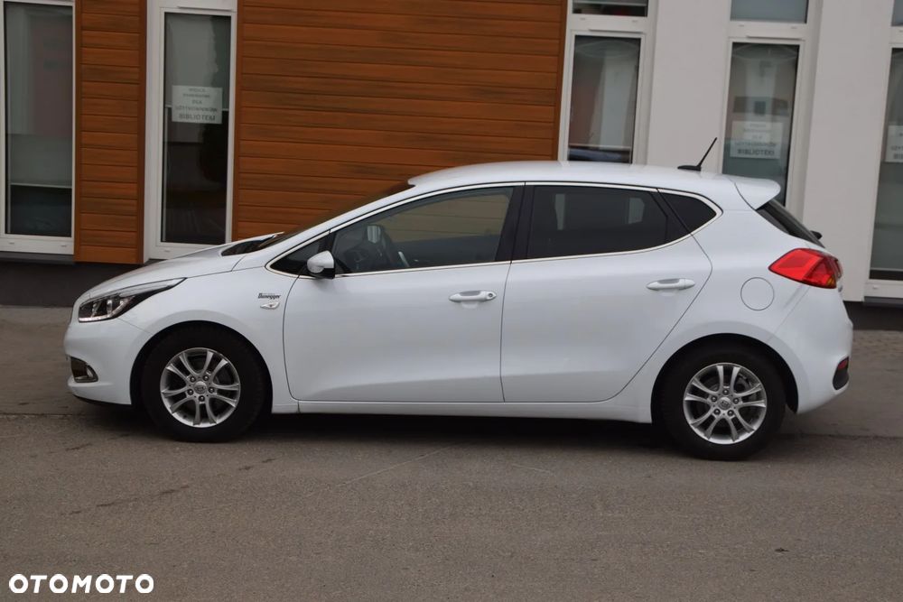 Kia Ceed 1.6 CRDi 128 Dream-Team Edition - 7