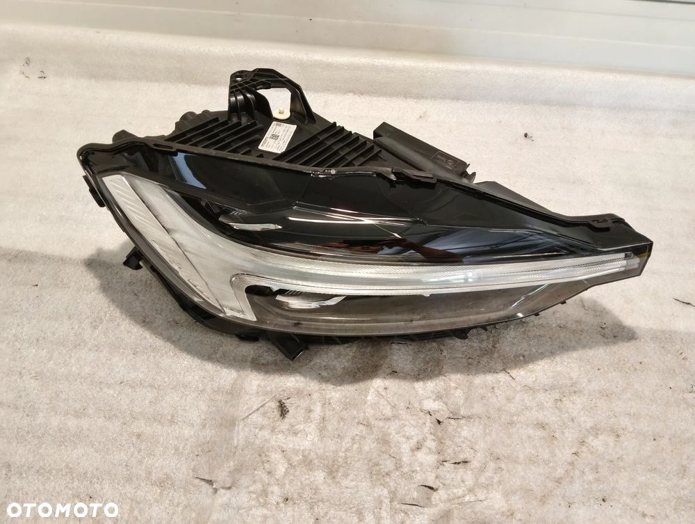Volvo XC60 LIFT FULL LED PRZÓD STRONA PRAWA 32342507 - 3
