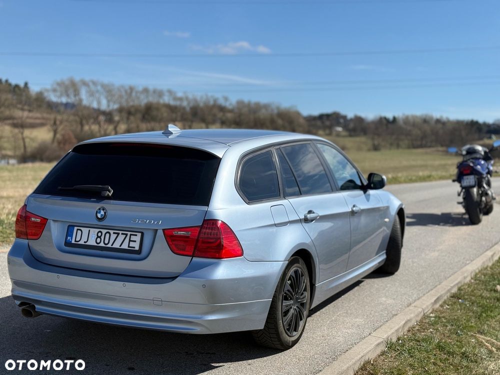 BMW Seria 3 320d DPF - 14