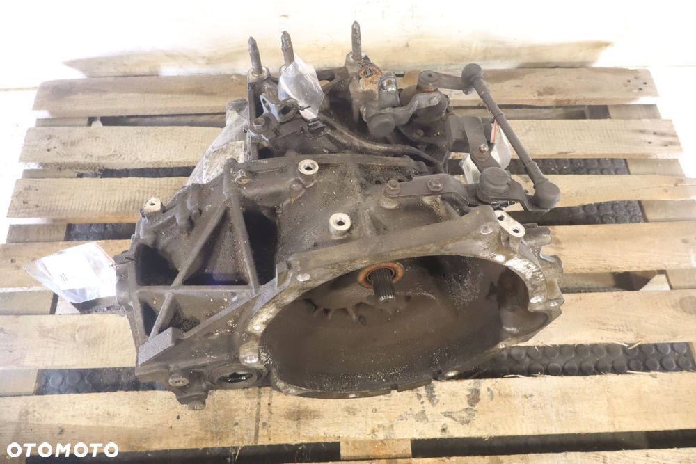 SKRZYNIA BIEGÓW 5 BIEGOWA MITSUBISHI LANCER IX 1.8DID F6MBA - 5